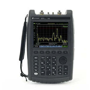 Analyseur de spectre micro-ondes portable Keysight N9936A FieldFox 14 GHz, instrument de mesure électronique - Product Image 3