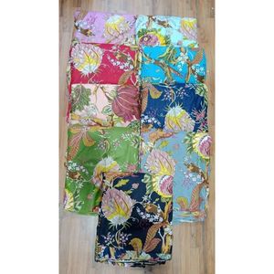 Peignoir jaune à imprimé floral en tissu tissé, taille unique, pour la maison ou la nuit, offre ODM - Product Image 2