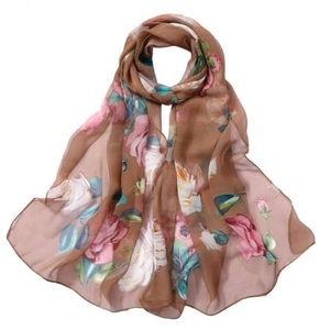 Bandana en coton foulard imprimé coloré design personnalisé foulards bandana carrés faits à la main en polyester et soie de luxe - Product Image 4