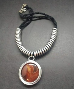 การออกแบบที่ดีที่สุดมาถึงในตลาดหนังคุณภาพสูงพร้อมสร้อยคอจี้โลหะสำหรับสร้อยคอสร้อยคอเครื่องประดับชุดเครื่องประดับ - Product Image 1