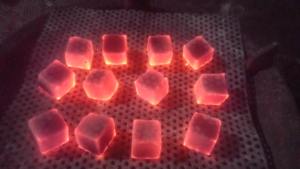 Profitez d'une séance de chicha, avec des cubes de charbon de coco qui intensifient le délicieux arôme de vos chichas. - Product Image 2