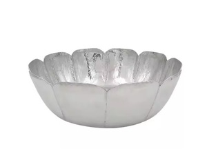 Inicio Hotel Restaurantes Elegante Cuenco de latón para servir con base para mesa y vajilla Cuencos para servir frutas y alimentos de color plateado - Product Image 1
