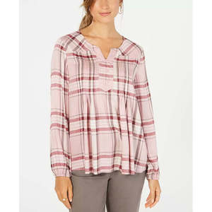 Top in maglia da donna Style & Co, taglia grande, rosso brillante, a quadri, con collo a V - Product Image 1