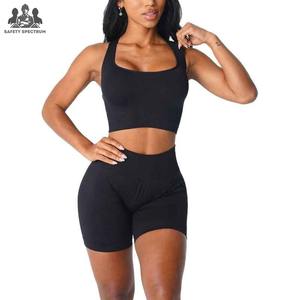 Conjunto de Entrenamiento de Yoga para Mujer al por Mayor |   Ropa Deportiva Ligera y Elástica |   Shorts Deportivos Sólidos que Absorben el Sudor |   Cintura Elástica - Product Image 5