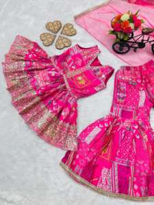 Última tendencia Satén de Japón con impresión digital y lentejuelas Trabajo Niños Kurti Set Mujeres Moda Compras en línea - Product Image 4