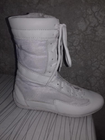 Chaussures de boxe en cuir pour hommes sur mesure avec logo personnalisé en relief, design durable, couleur et taille personnalisées pour toutes les saisons, pour les boxeurs