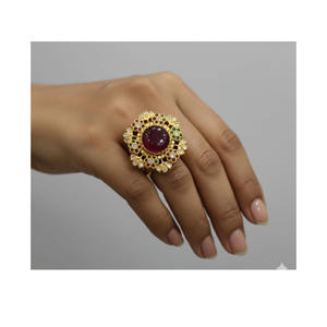 Bague en or Polki avec diamants naturels Kundan Meena - Product Image 1