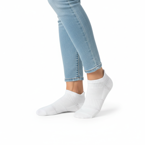 Chaussettes de sport pour femmes, demi-éponge, personnalisables avec logo et marque, motif rayé, antidérapantes - Product Image 3