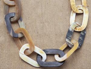 Collier de luxe en corne de buffle fait à la main, bijoux naturels et durables pour femmes, haute qualité - Product Image 2
