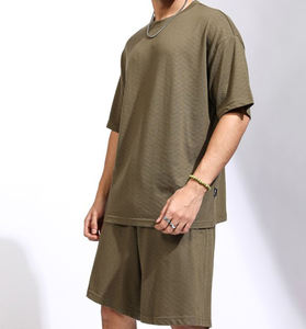 2025 transpirable Venta caliente hombres manga corta Camiseta pantalones cortos conjuntos mejor Material hombres desgaste verano Pantalones cortos conjunto - Product Image 3