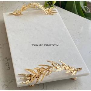 Plateau de service alimentaire pour le Ramadan avec poignées en marbre poli doré de conception de feuilles, ustensiles de cuisine de grande taille, plateau de service alimentaire - Product Image 1