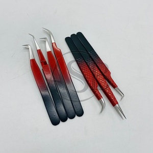 แหนบปลายแหลมสำหรับต่อขนตาแบบสองสีออมเบรสีแดงสีดำทำจากสเตนเลสทนทานแข็งแรงปรับแต่งโลโก้ได้ตามต้องการ - Product Image 4