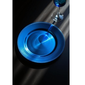 Plato Base Decorativo Metálico Azul de Lujo, Plato Base Redondo de Metal de 13 Pulgadas, Plato Base de Metal para Servicio de Cena en Bodas y Eventos - Product Image 1