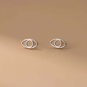 Boucles d'oreilles clous en argent sterling 925 pour femme, motif œil porte-bonheur, design ajouré adorable, mignonnes, tendance, religieuses, avec perle, parfaites pour les fêtes, cadeau idéal - Product Image 3