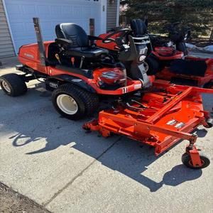 Plataforma Delantera para Cortadora de Césped Industrial F2690, Motor de Gasolina de 4 Tiempos, Caja Recolectora de Césped de 200L, 2 Años de Garantía, Entrega Rápida, Calidad Premium - Product Image 5