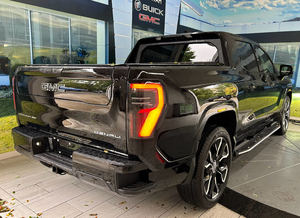 G-M-CC S-i-e-r-r-a E V Denali Crew Cab (Autonomie étendue) 2025, boîte de vitesses automatique e4WD, titre propre, sans accident, faible kilométrage - Product Image 3