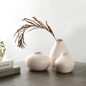 Florero de Metal Premium hecho a mano, perfecto para decoración moderna del hogar, elegante acento de mesa y pieza de decoración de interiores - Product Image 1