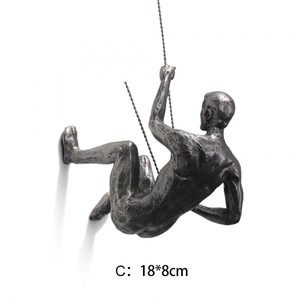 Sculpture antique imitation moderne polie de 3 hommes suspendus sur mur vintage pour la décoration intérieure - Product Image 4