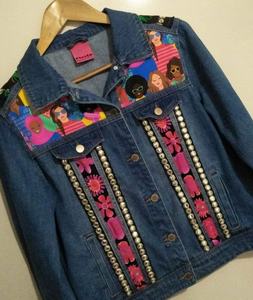 เสื้อแจ็คเก็ตยีนส์แฟชั่นลำลองสีน้ำเงินกรมท่า แขนยาว ติดกระดุม คอวี สำหรับผู้หญิง - Product Image 1