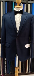 Trajes de negocios transpirables de 2 piezas para hombre, modelo #212, manga larga, cuello en V, estilo frontal plisado, opción de talla grande - Product Image 3