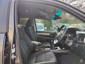 TOYOTA HILUX d'occasion - Product Image 6