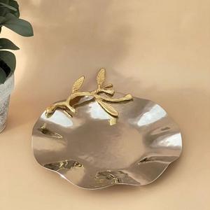 Plateau de service de luxe en métal et acier inoxydable de la série Amethyst avec poignées pour la décoration de la maison, du restaurant et de l'hôtel. - Product Image 3