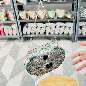 Sacs à main en métal élégants pour femmes, à porter en bandoulière, pour les soirées, GC-BG-384, disponibles au meilleur prix en Inde, qualité supérieure - Product Image 2