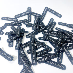 Écusson de logo en PVC écologique personnalisé à coudre pour chemises, chaussures, sacs, chapeaux et vêtements de marque - Product Image 4