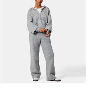 Survêtement élégant à fermeture éclair avec un design ajusté et un survêtement à fermeture éclair en tissu doux - Product Image 3