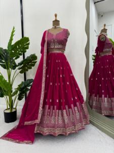 Vêtements de mariage de créateur Lehenga Choli avec fil et séquence - Product Image 4