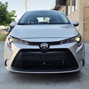 Toyota Corolla LE 2025 d'occasion en excellent état - Product Image 1