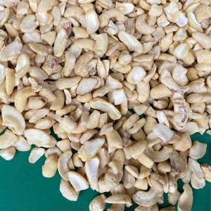 Offres Spéciales de noix de cajou de haute qualité au Vietnam Noix de cajou grillées salées avec peau Noix de cajou 20 Kg OEM, ODM - Product Image 1