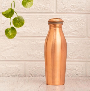 Bouteille d'eau en cuivre pur à finition mate avec une forme simple, élégante et classique pour une utilisation quotidienne d'hydratation - Product Image 6