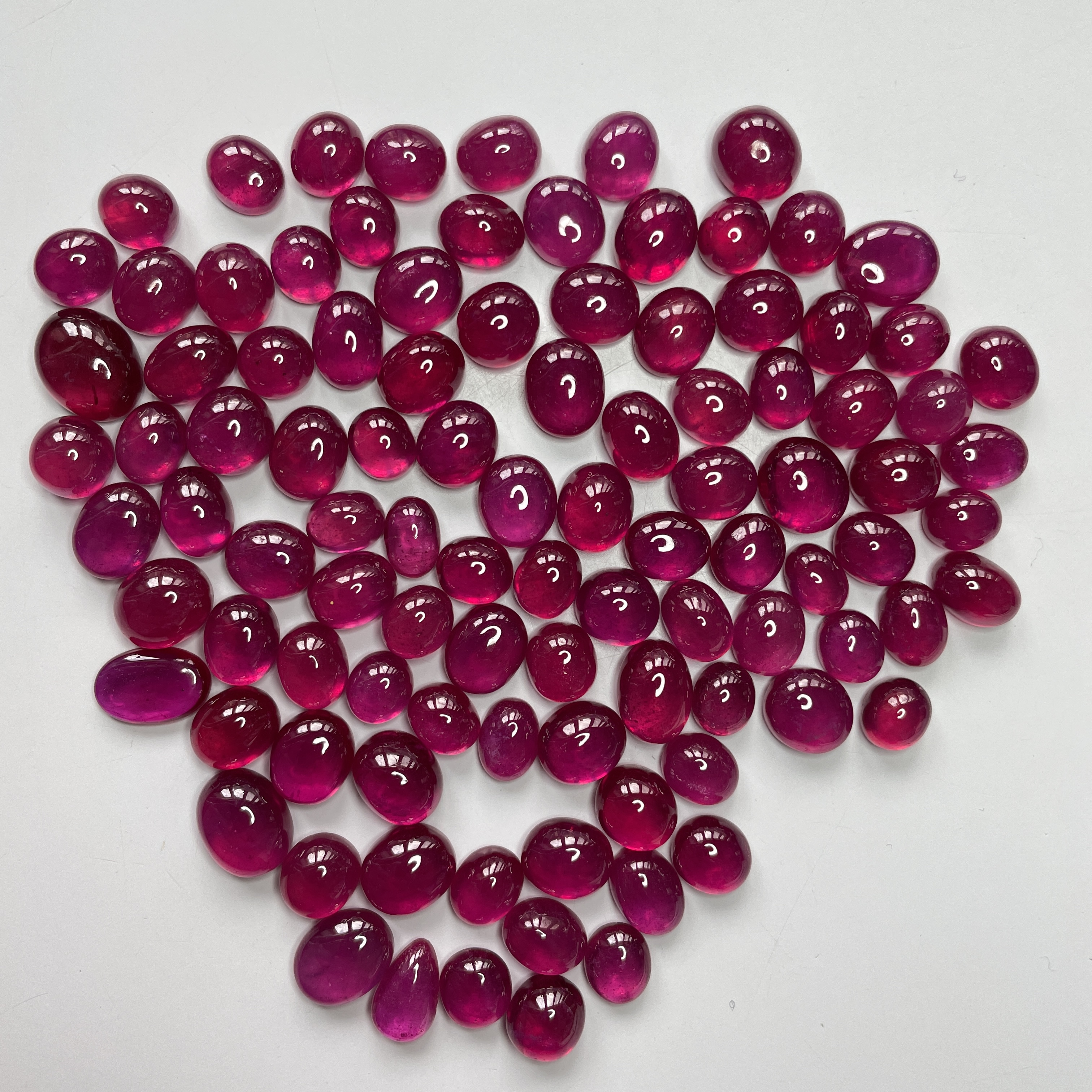 สีชมพูแดง