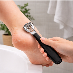 Râpe à pieds professionnelle en acier inoxydable double face pour éliminer les callosités, lime à pédicure avec poignée ergonomique antidérapante et durable - Product Image 4