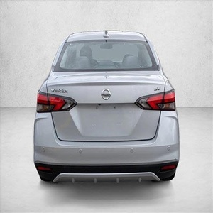 รถยนต์มือสองสภาพดีเยี่ยม ปี 2021 รุ่น Versa SV FWD Sedan สีเงิน เครื่องยนต์ 1.6 ลิตร 14 แรงม้า 122 แรงม้า ขับเคลื่อนล้อหน้า เกียร์อัตโนมัติ น้ำมันเบนซิน - Product Image 1
