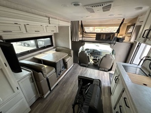 Vendedor Verificado de Autocaravana Usada E-n-t-e-g-r-a C-o-a-c-h O-d-y-s-s-e-y 24B 2023 Lista para Viajar - Product Image 2