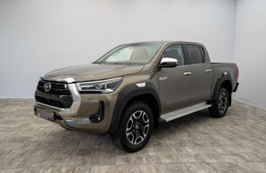 2024 for Hilux Diesel Automatic SUV with Euro II Emission Leather Seats Sunroof Rear Camera <4L Engine <b>TPMS</b> - Product Image 3