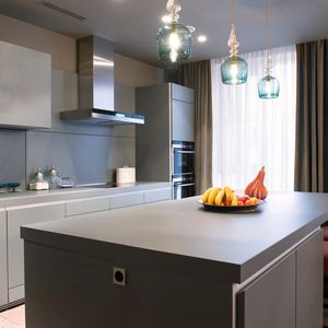 Meuble de rangement pour appareils électroménagers avec volet roulant, unité de rangement sous comptoir de cuisine, dissimule grille-pain, bouilloire et machine à café - Product Image 2