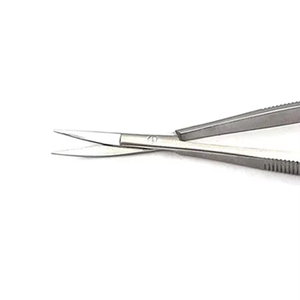 Ciseaux à ressort ergonomiques assurant confort, contrôle et précision lors de la coupe détaillée. - Product Image 6