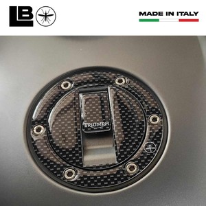 Adesivo 3D in Resina Effetto Fibra di Carbonio per Tappo Carburante Triumph, Resistente ai Graffi per Motociclette - Product Image 4
