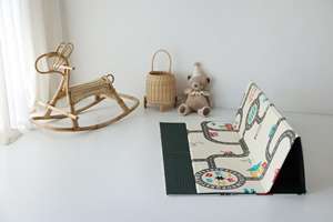 เสื่อโฟมรองพื้นสำหรับเด็กพับเก็บได้พรมสำหรับกิจกรรมเล่นเกมในร่ม XPE กันน้ำรูปแบบการแข่งขันรถยนต์ - Product Image 4