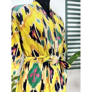 เสื้อคลุมกำมะหยี่หรูหราสำหรับทุกเพศ แบบกิโมโน ดีไซน์สวยหรู ซับในผ้าไหม ใส่ได้สองด้าน เหมาะสำหรับฤดูใบไม้ร่วงและฤดูหนาว ของขวัญสุดพิเศษ สีม่วงอมฟ้า ลายอิคัตสีเขียว - Product Image 6