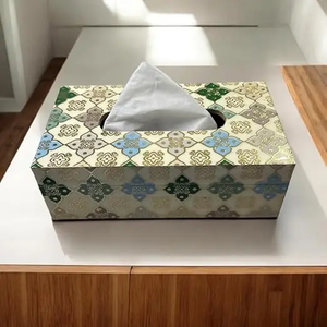 Caja de Pañuelos de Madera Artesanal con Estampado Meena |   Elegante Dispensador de Servilletas Decorativo - Product Image 5