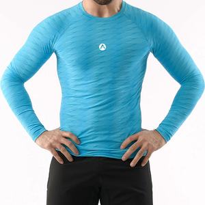 T-shirt de compression respirant à manches courtes pour homme, écologique, séchage rapide, sublimation personnalisée, qualité supérieure, vente en gros 2025 - Product Image 3