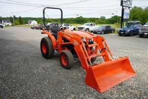 รถแทรกเตอร์ฟาร์ม Kubota L2502 ขับเคลื่อน 4 ล้อ 25 แรงม้า ได้รับการรับรองมาตรฐาน CE พร้อมบุ้งกี๋หน้า PTO ระบบยึด 3 จุด รถแทรกเตอร์สำหรับทำสวน - Product Image 6
