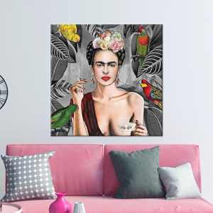 Toile imprimée : Décoration artistique en verre Frida Kahlo, impression effet fumée, encadrée style galerie - Product Image 1