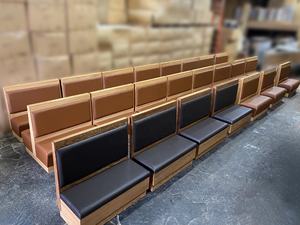 <span class=keywords><strong>Canapé</strong></span> de restaurant rembourré en cuir PU rouge <span class=keywords><strong>avec</strong></span> base en bois grainé, <span class=keywords><strong>banc</strong></span> de salle à manger commercial pour hôtel, bar, mobilier - Product Image 3