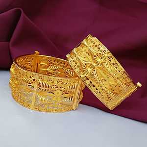 ชุดเครื่องประดับเจ้าสาวแบบกว้างสำหรับผู้หญิงแบบดั้งเดิมของดูไบบานพับมันวาวเปิดได้แบบเปิดได้ - Product Image 3