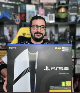 Consola PS5 Pro Original Nueva, Versión con Disco/Digital y Blu-ray, 2TB, Lista para Enviar - Product Image 1